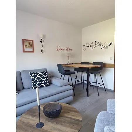 Holiday Apartment With 1 Bedroom